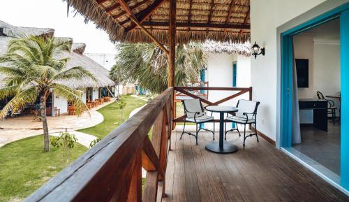 King Suite with Pool View