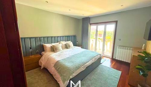 Four-Bedroom Holiday Home