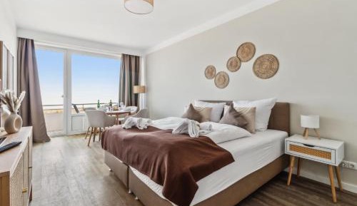 One-Bedroom Apartment with Ocean View