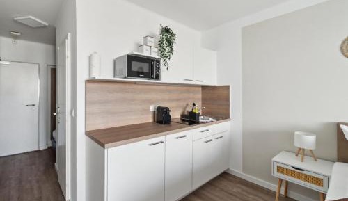 One-Bedroom Apartment with Balcony