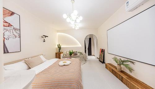 Deluxe Queen Room