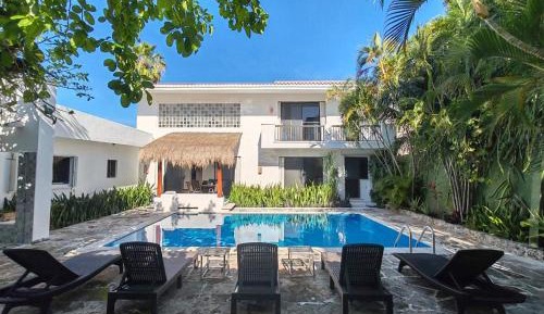 Two-Bedroom Deluxe Apartment with Balcony