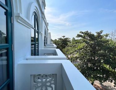Villa - Beach Front