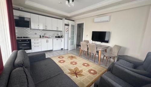Two-Bedroom Deluxe Apartment with Balcony