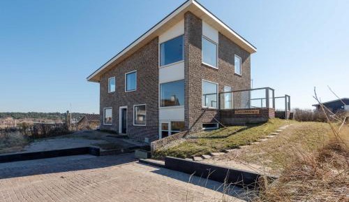 Three-Bedroom Apartment with Sea View