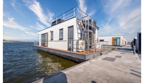 Two-Bedroom House Boat