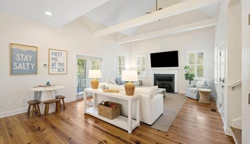 Three-Bedroom Holiday Home 