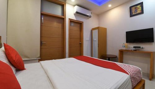 Deluxe Queen Room