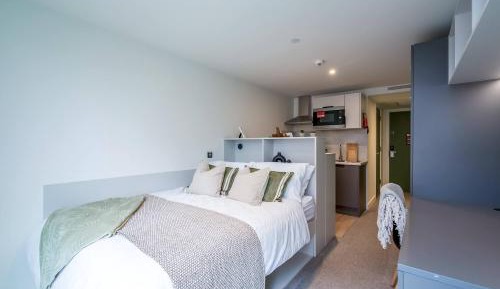 Studio Apartment