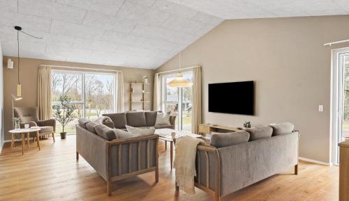 Six-Bedroom Holiday Home