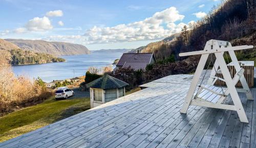 Three-Bedroom Holiday Home 