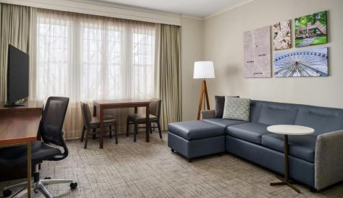One-Bedroom Suite with Two Queen Beds