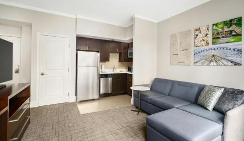 One-Bedroom Queen Suite with Sofa Bed