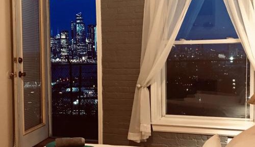 Five-Bedroom Premium Apartment