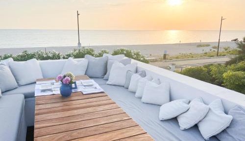 Villa - Beach Front