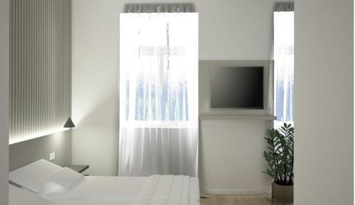 Deluxe Double or Twin Room with City View