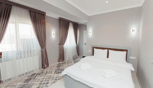 Standard Double Suite