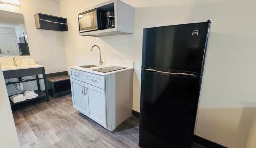 Queen Room - Disability Access - Non-Smoking