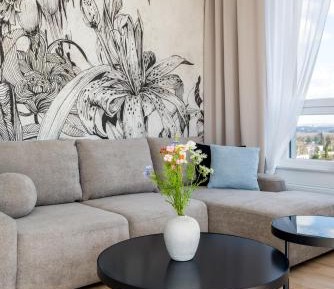 One-Bedroom Apartment with Balcony
