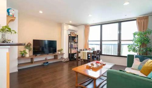 Deluxe Family Room