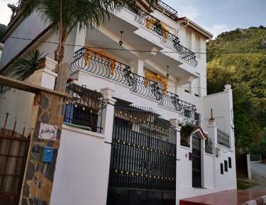 Two-Bedroom Apartment with Balcony and Sea View