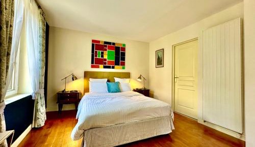 Queen Room