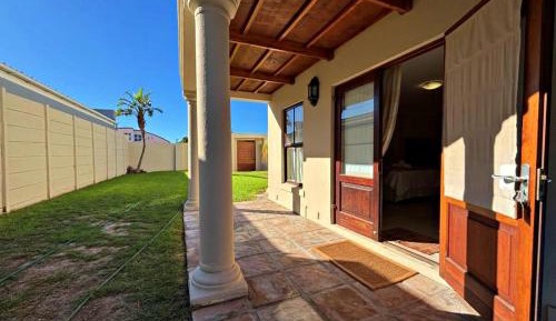 Family Room with Garden View