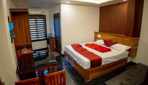 Deluxe King Suite
