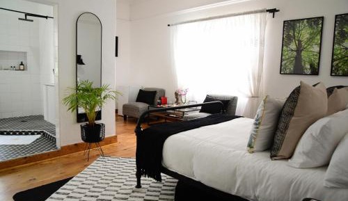 Deluxe Double Room with Shower