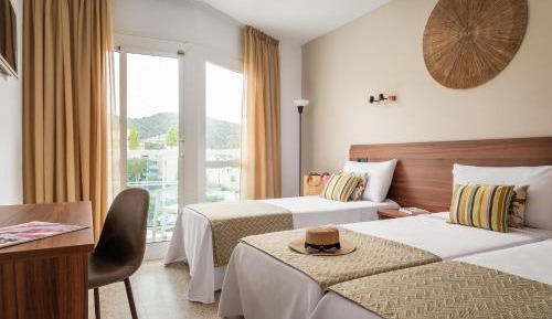 Triple Room (3 Adults)