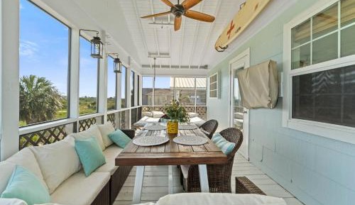 Three-Bedroom Holiday Home 