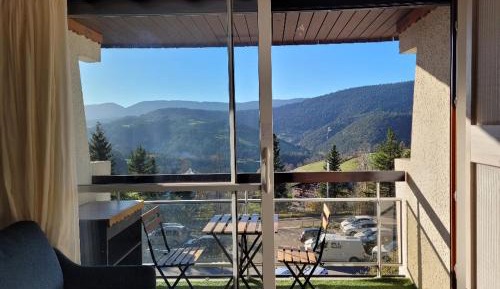 Studio with Mountain View