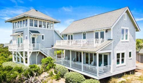Four-Bedroom Holiday Home