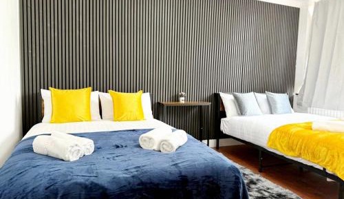 Quadruple Room with Shared Bathroom