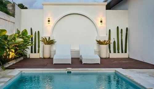 Tropical Cottages with Share Pool