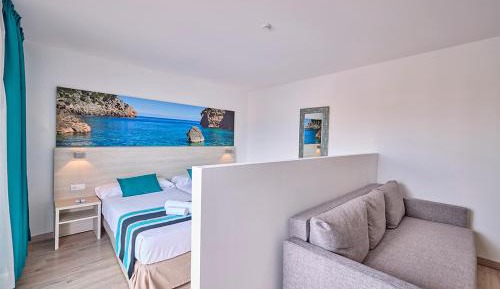 Junior Suite with Balcony