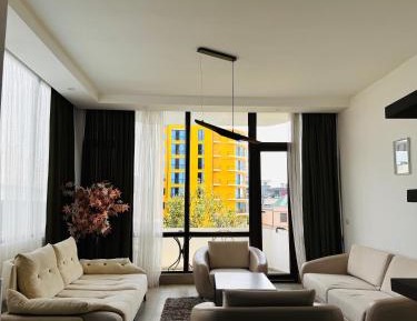 Suite with Mountain View