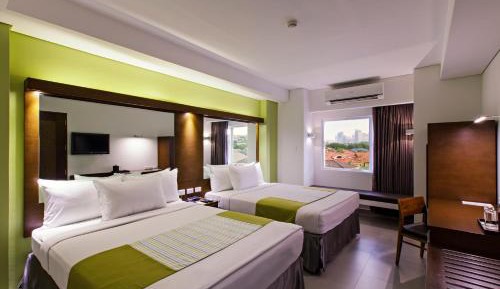 2 Queen Beds Room