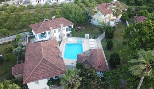 Villa with Direct Pool Access