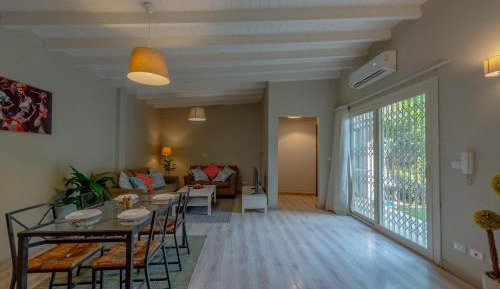 One-Bedroom Villa
