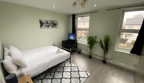 Double Room with Shared Bathroom