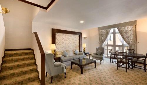 Deluxe Suite