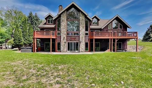 Six-Bedroom House