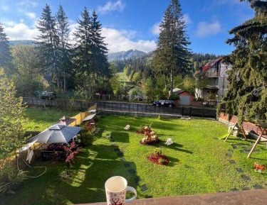 Apartment with Mountain View - Third Floor