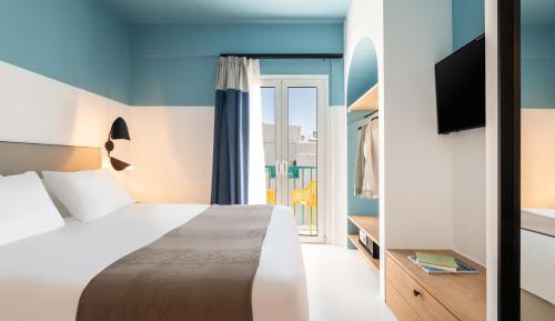 Double Room with Pool View