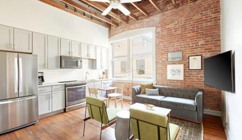 One-Bedroom Superior Apartment with Queen and Sofa Bed
