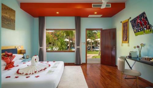 Suite with Private Pool