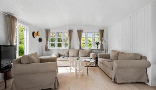Three-Bedroom Holiday Home 