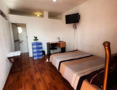Standard Queen Room