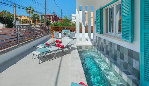 Villa - Beach Front